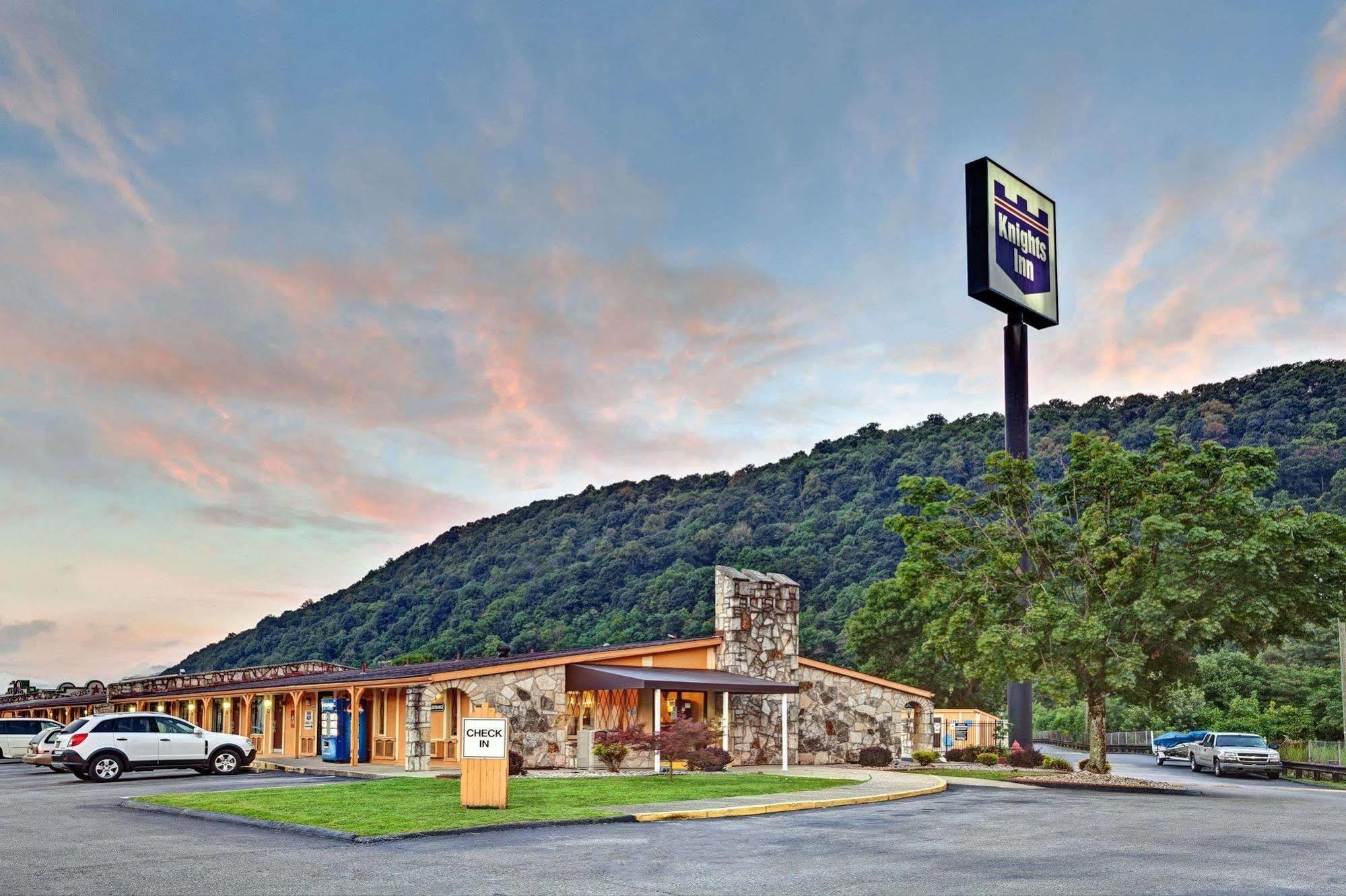 Knights Inn Charleston West Virginia Extérieur photo